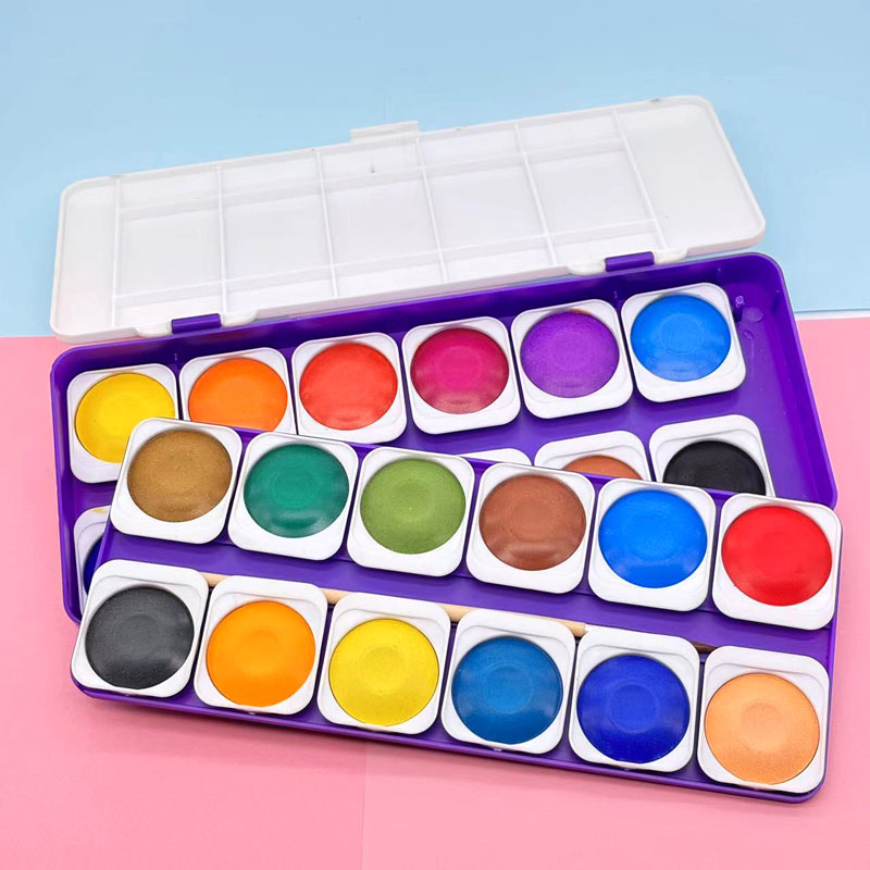Watercolors in removable tablet 