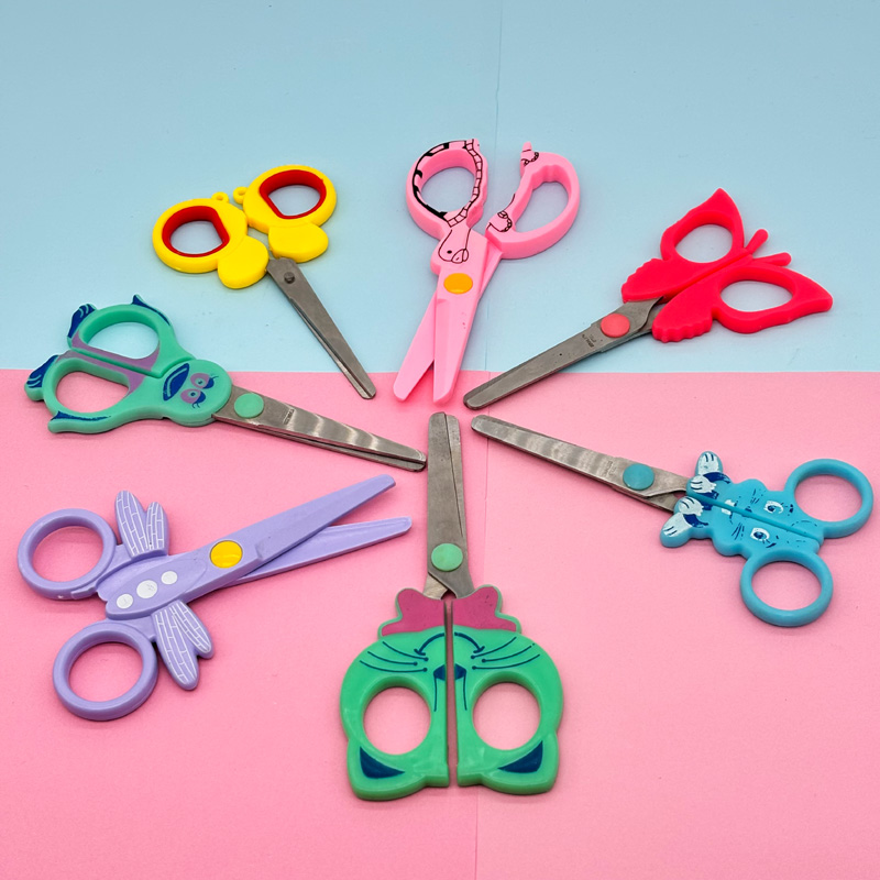 Figured handle scissor